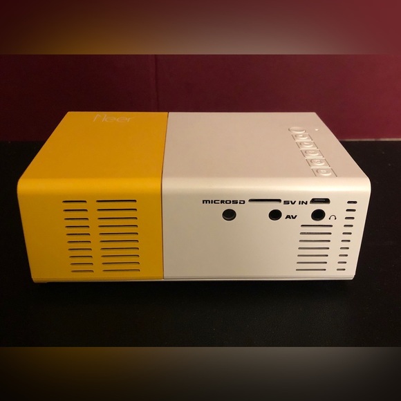 Portable Mini LED Projector LED LCD Mini Video Projector - White/yellow - Picture 3 of 5